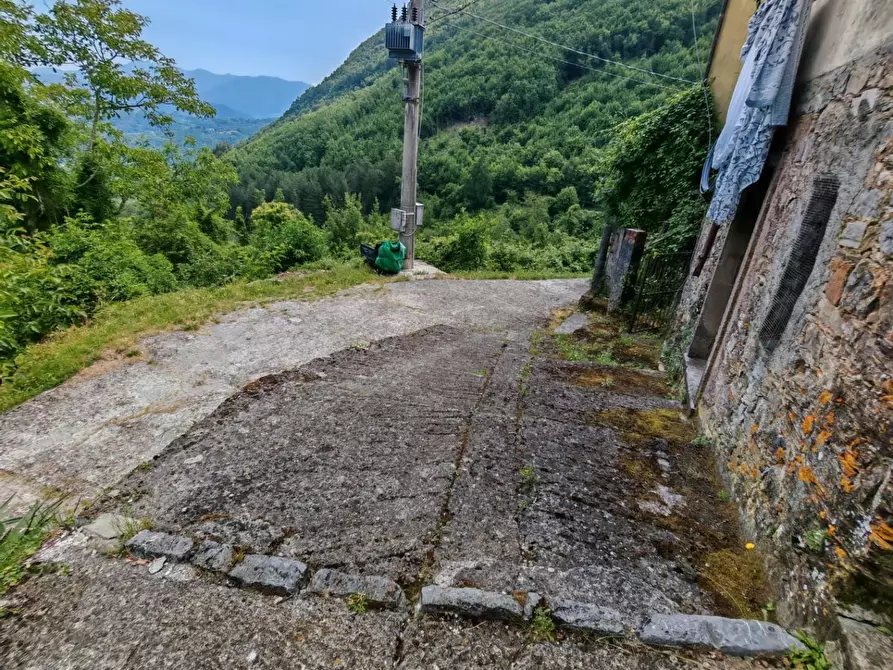 Immagine 20 di Porzione di casa in vendita  a Fivizzano