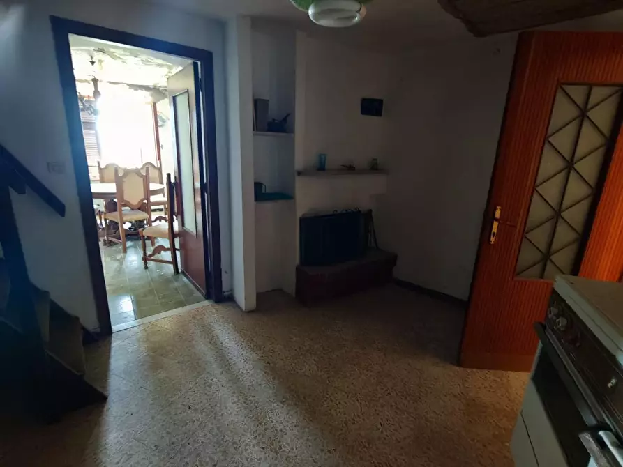 Immagine 42 di Porzione di casa in vendita  a Fivizzano