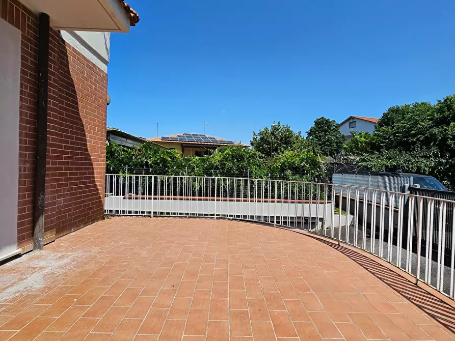 Immagine 2 di Appartamento in vendita  a Collesalvetti