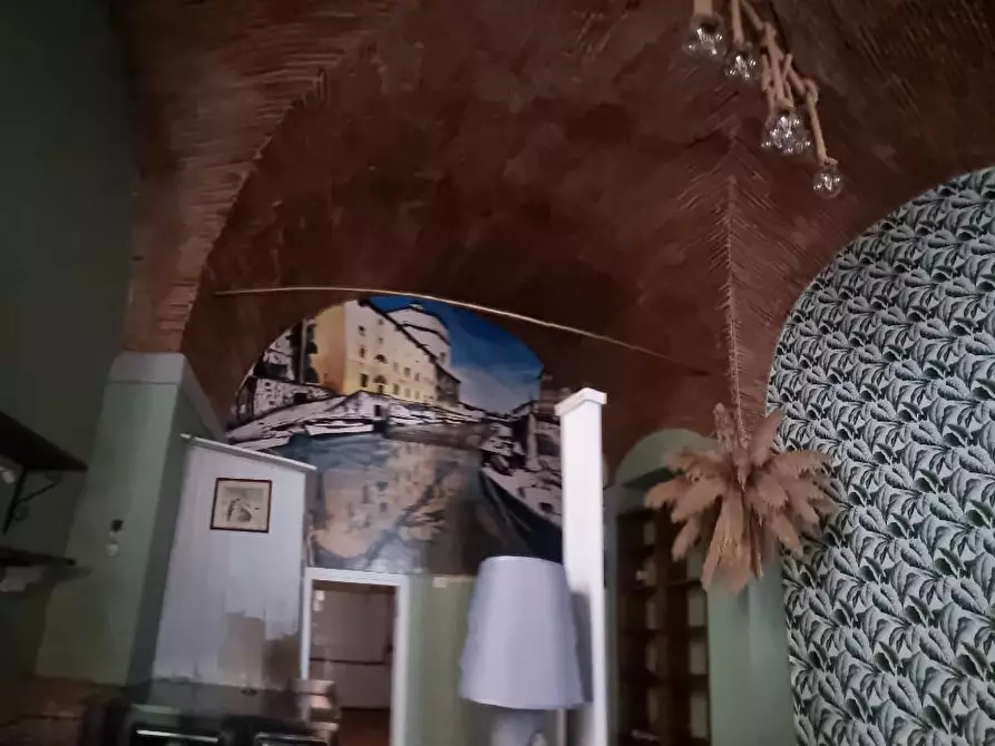 Immagine 6 di Locale commerciale in vendita  a Livorno