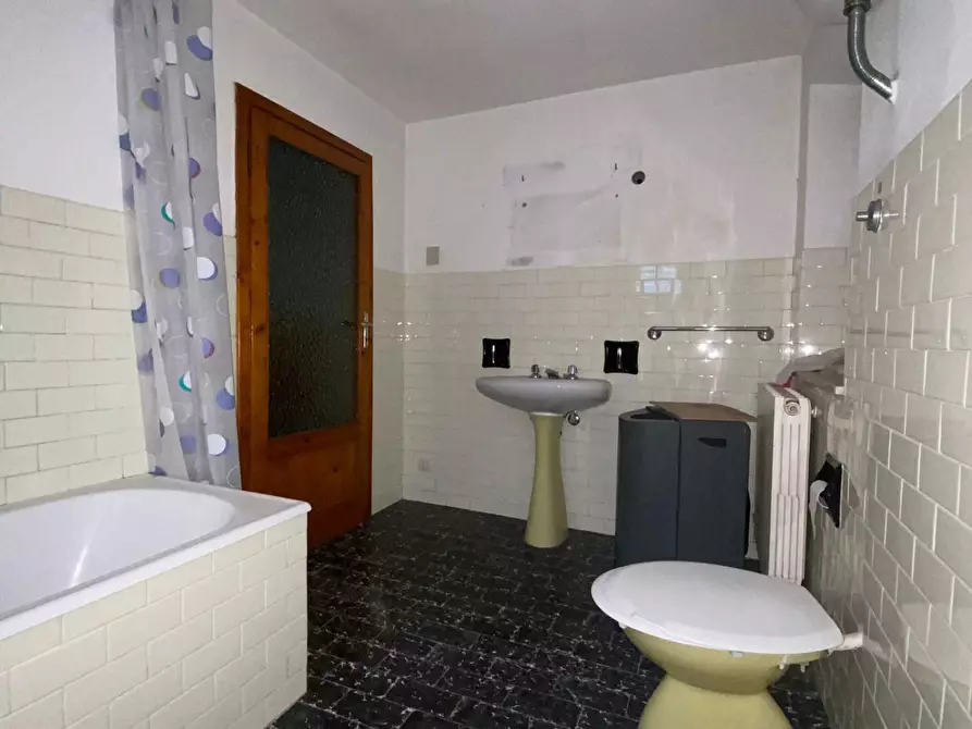 Immagine 8 di Appartamento in vendita  a Bagni Di Lucca