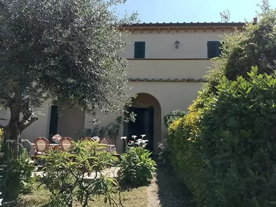 Immagine 2 di Appartamento in vendita  a Fauglia