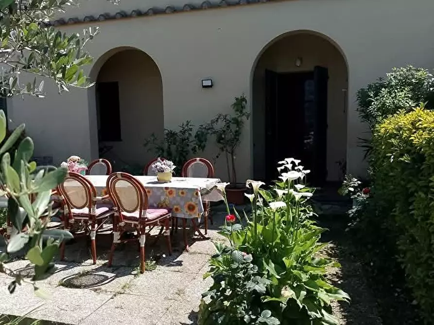 Immagine 1 di Appartamento in vendita  a Fauglia