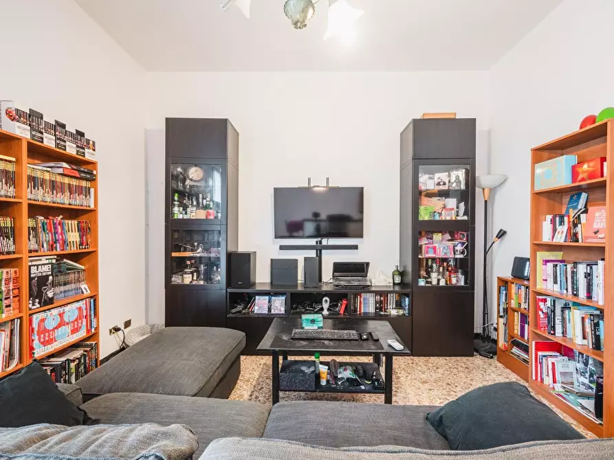 Immagine 8 di Appartamento in vendita  a Modena