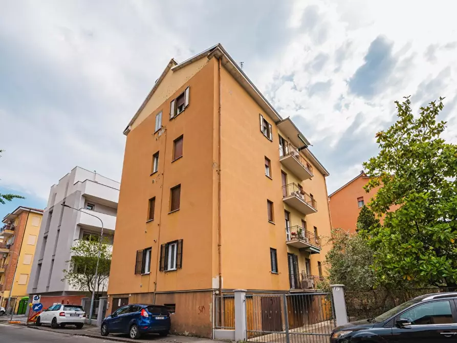 Immagine 1 di Appartamento in vendita  a Modena