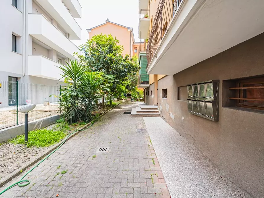 Immagine 3 di Appartamento in vendita  a Modena