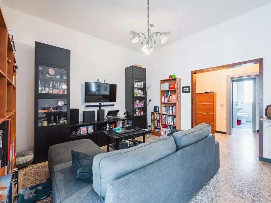 Immagine 9 di Appartamento in vendita  a Modena