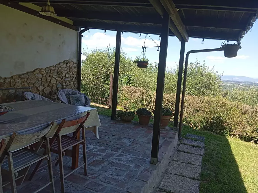 Immagine 13 di Rustico / casale in vendita  a Capannori