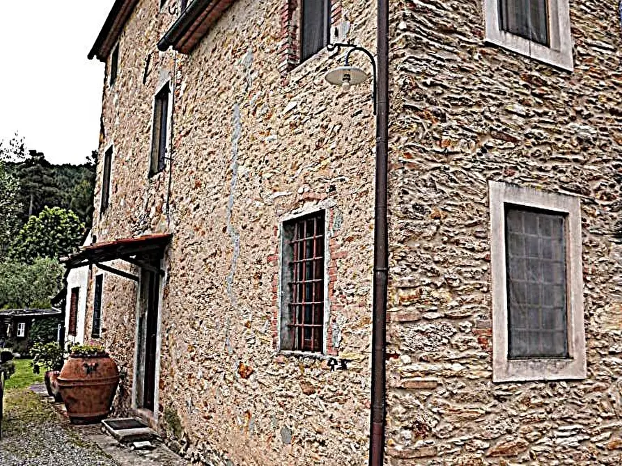 Immagine 3 di Rustico / casale in vendita  a Capannori
