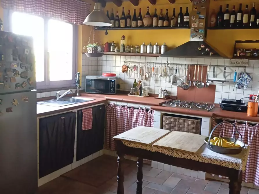 Immagine 21 di Rustico / casale in vendita  a Capannori