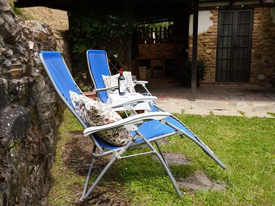 Immagine 9 di Rustico / casale in vendita  a Capannori