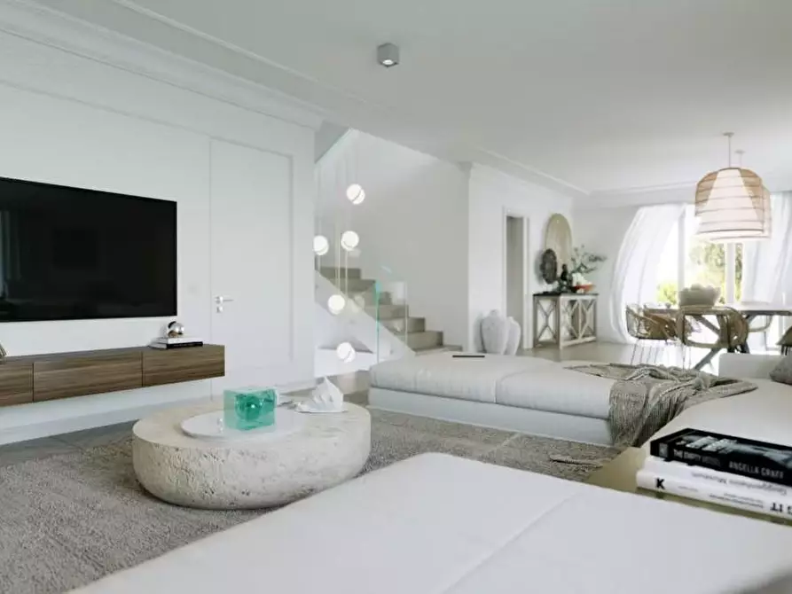 Immagine 14 di Villa in vendita  a Forte Dei Marmi