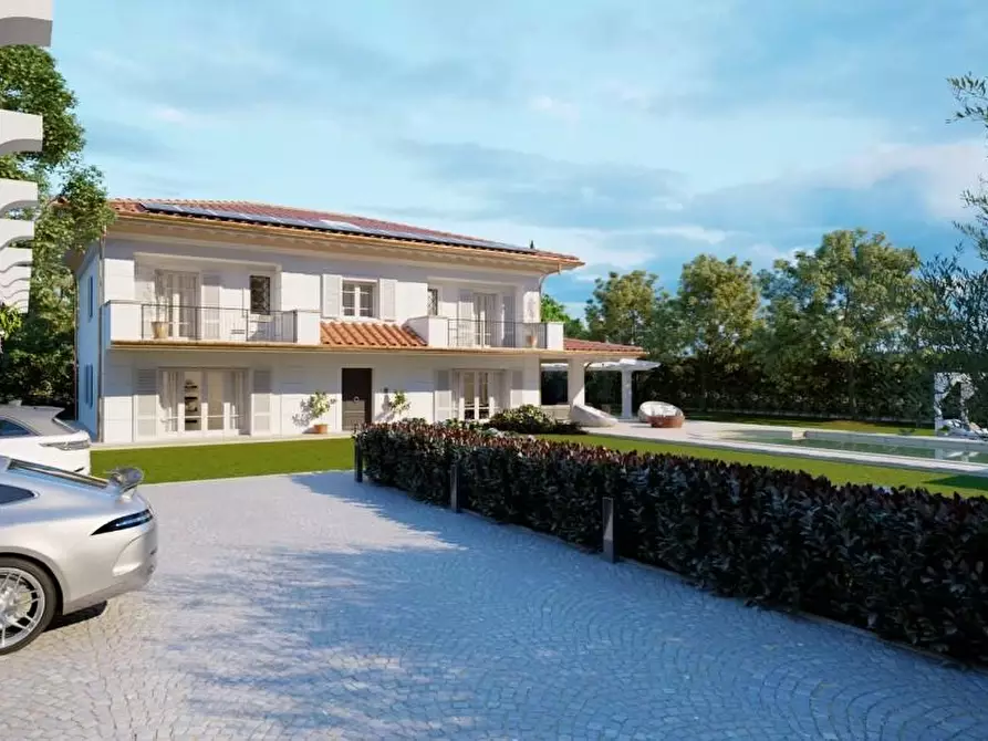 Immagine 6 di Villa in vendita  a Forte Dei Marmi