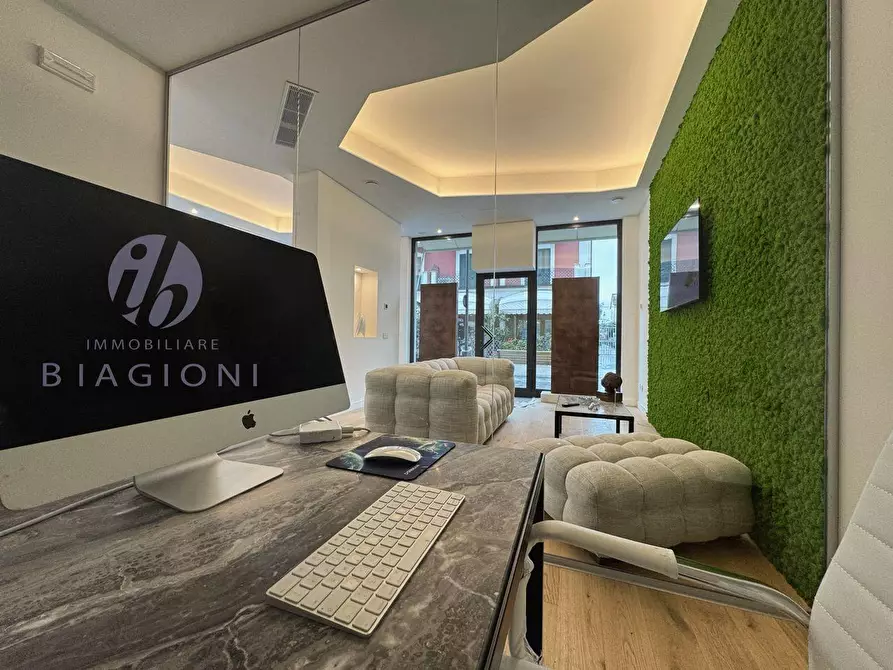 Immagine 30 di Villa in vendita  a Forte Dei Marmi