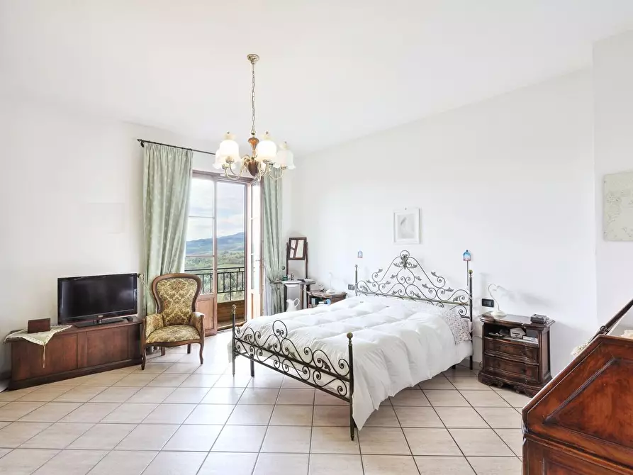 Immagine 13 di Casa colonica in vendita  a Gambassi Terme