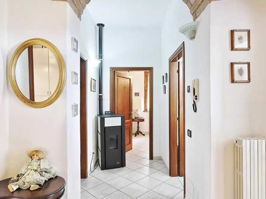 Immagine 12 di Casa colonica in vendita  a Gambassi Terme
