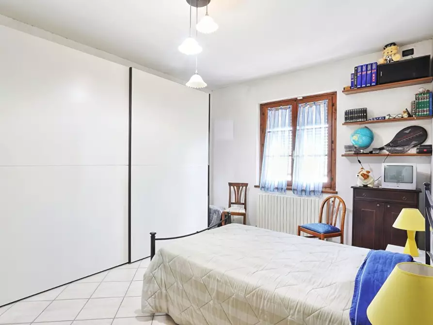 Immagine 15 di Casa colonica in vendita  a Gambassi Terme