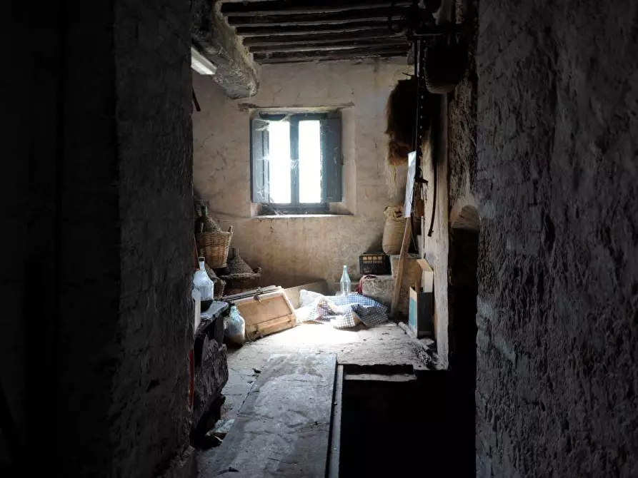 Immagine 36 di Rustico / casale in vendita  a Monteriggioni