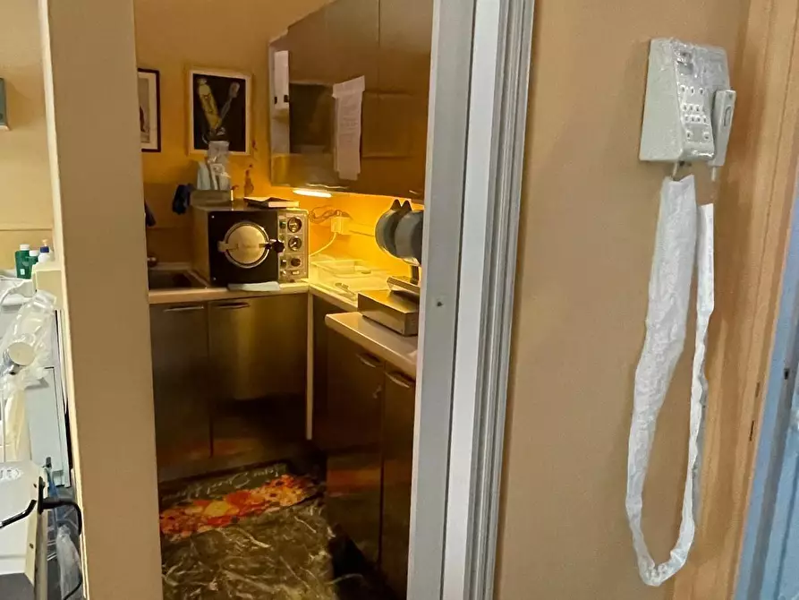 Immagine 26 di Ufficio in vendita  a Torino