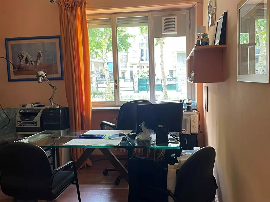 Immagine 13 di Ufficio in vendita  a Torino