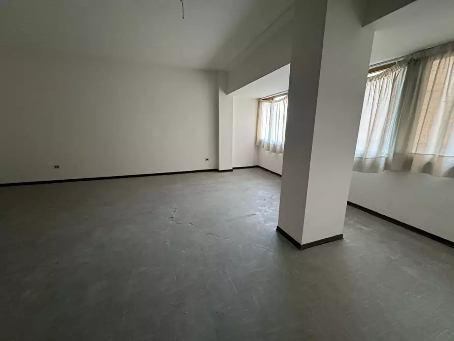 Immagine 3 di Ufficio in affitto  a Pontedera