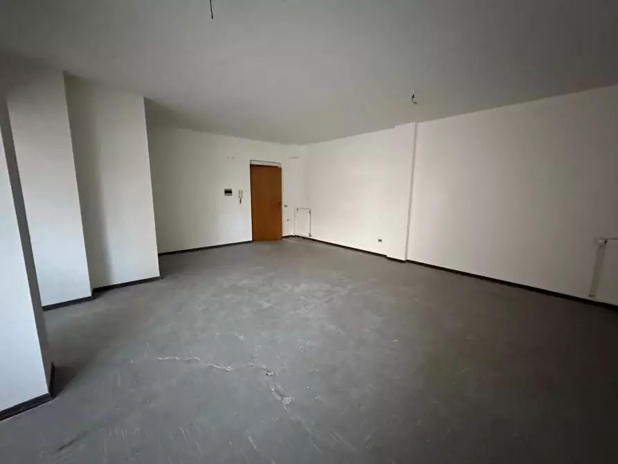 Immagine 2 di Ufficio in affitto  a Pontedera