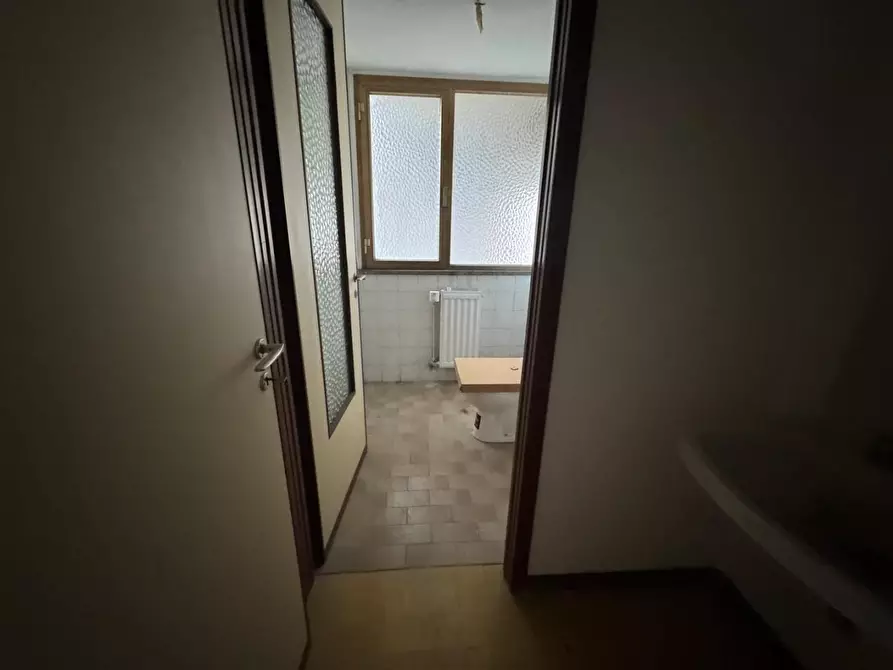 Immagine 5 di Ufficio in affitto  a Pontedera