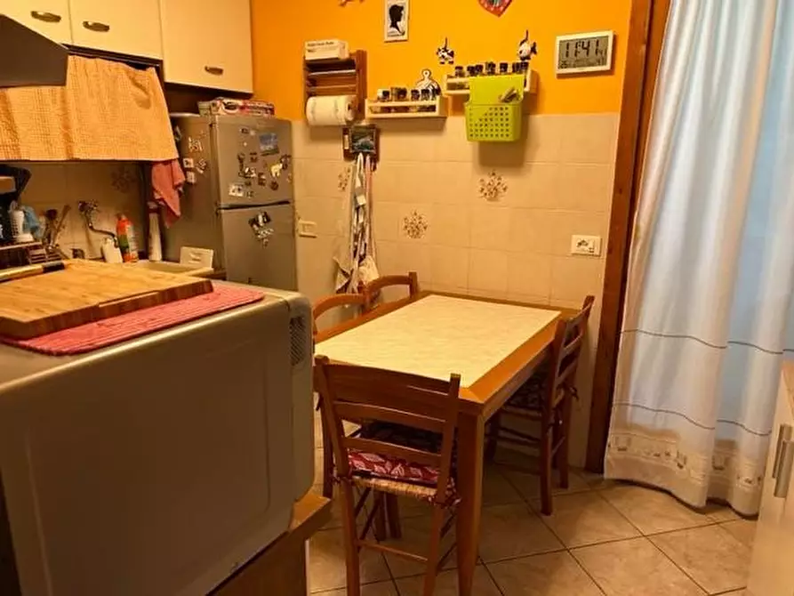 Immagine 2 di Appartamento in vendita  a Siena