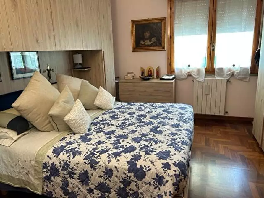 Immagine 6 di Appartamento in vendita  a Siena