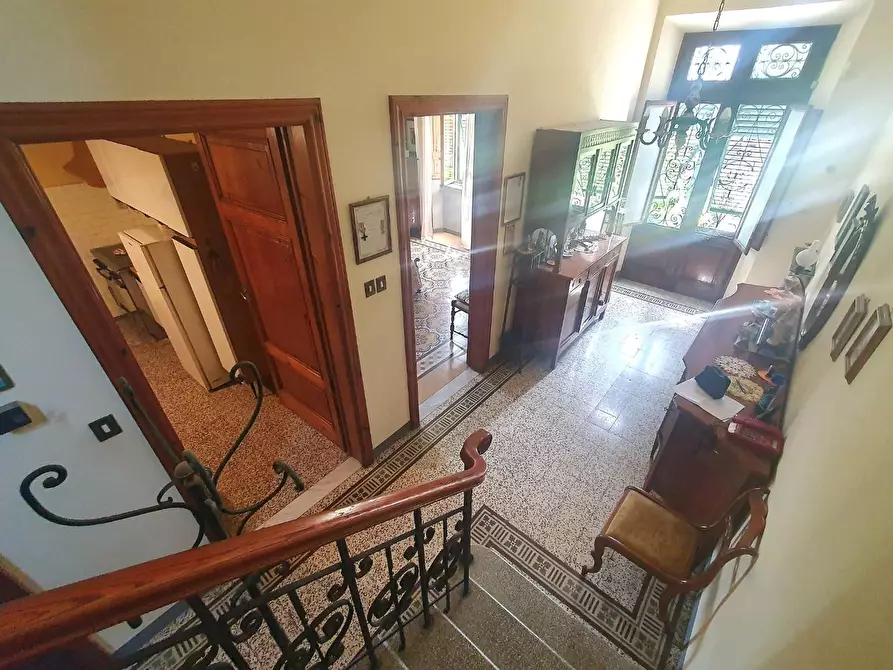 Immagine 13 di Villa in vendita  a Lucca
