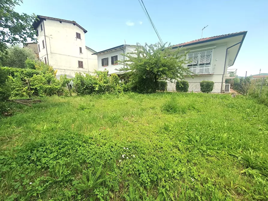 Immagine 44 di Villa in vendita  a Lucca