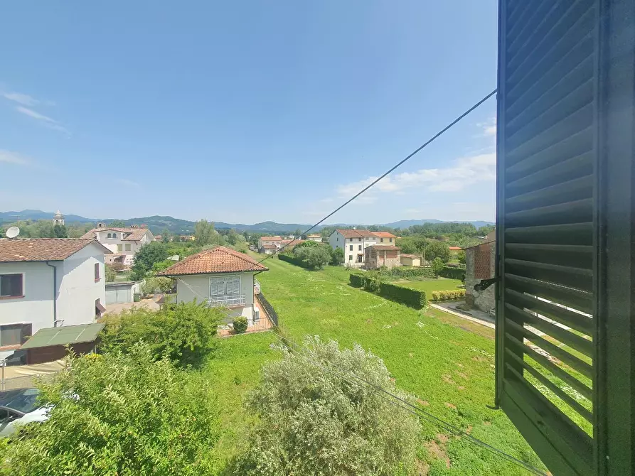 Immagine 30 di Villa in vendita  a Lucca