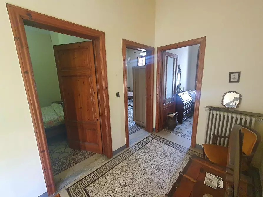 Immagine 33 di Villa in vendita  a Lucca