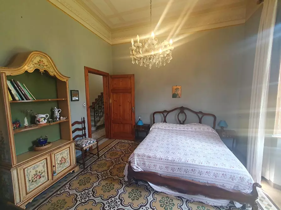 Immagine 17 di Villa in vendita  a Lucca