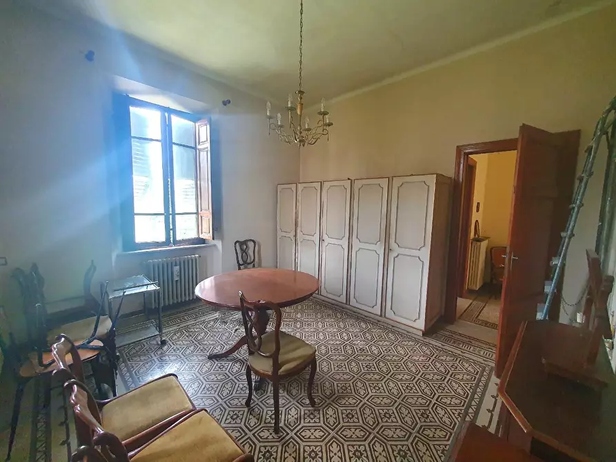Immagine 37 di Villa in vendita  a Lucca