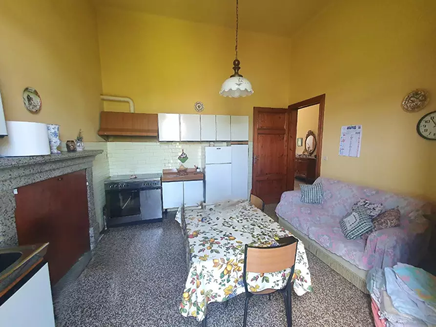 Immagine 9 di Villa in vendita  a Lucca