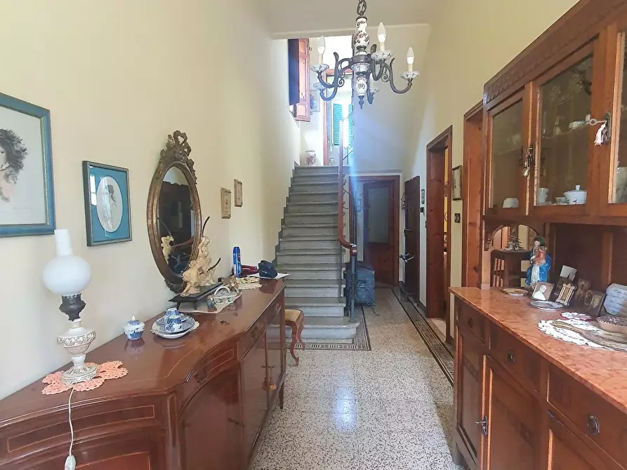 Immagine 19 di Villa in vendita  a Lucca