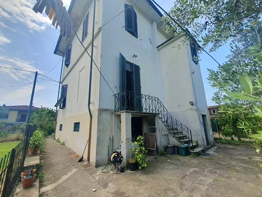 Immagine 40 di Villa in vendita  a Lucca