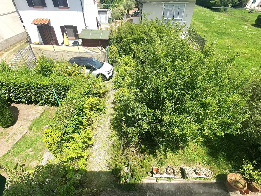 Immagine 39 di Villa in vendita  a Lucca
