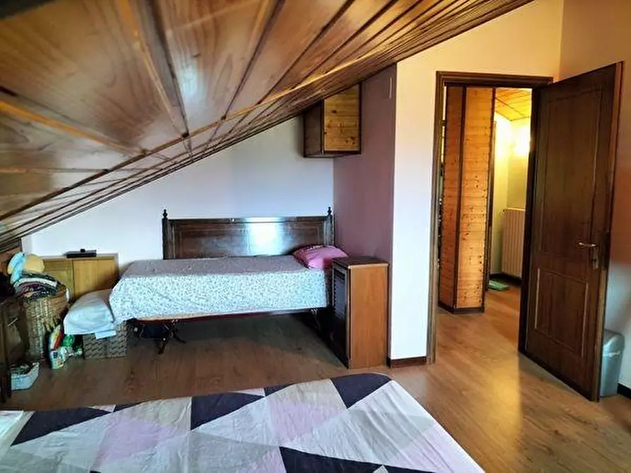 Immagine 33 di Villetta a schiera in vendita  a Licciana Nardi