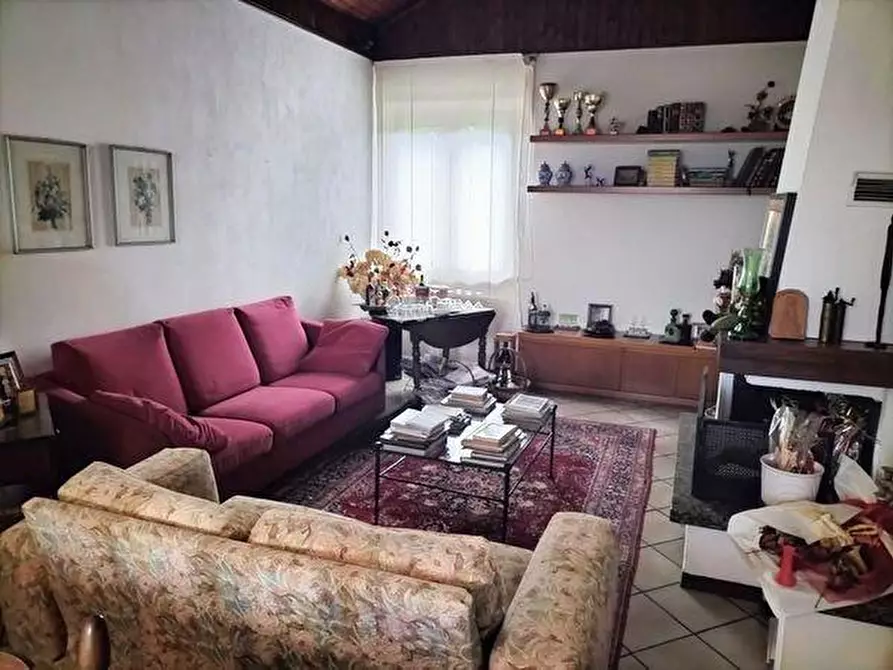 Immagine 11 di Villetta a schiera in vendita  a Licciana Nardi