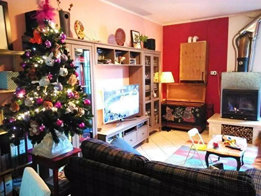 Immagine 31 di Villetta a schiera in vendita  a Licciana Nardi