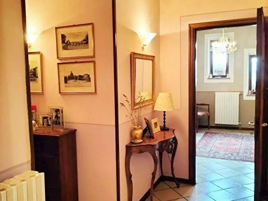 Immagine 13 di Villetta a schiera in vendita  a Licciana Nardi