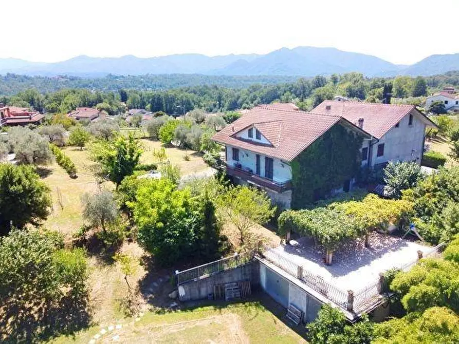 Immagine 8 di Villetta a schiera in vendita  a Licciana Nardi