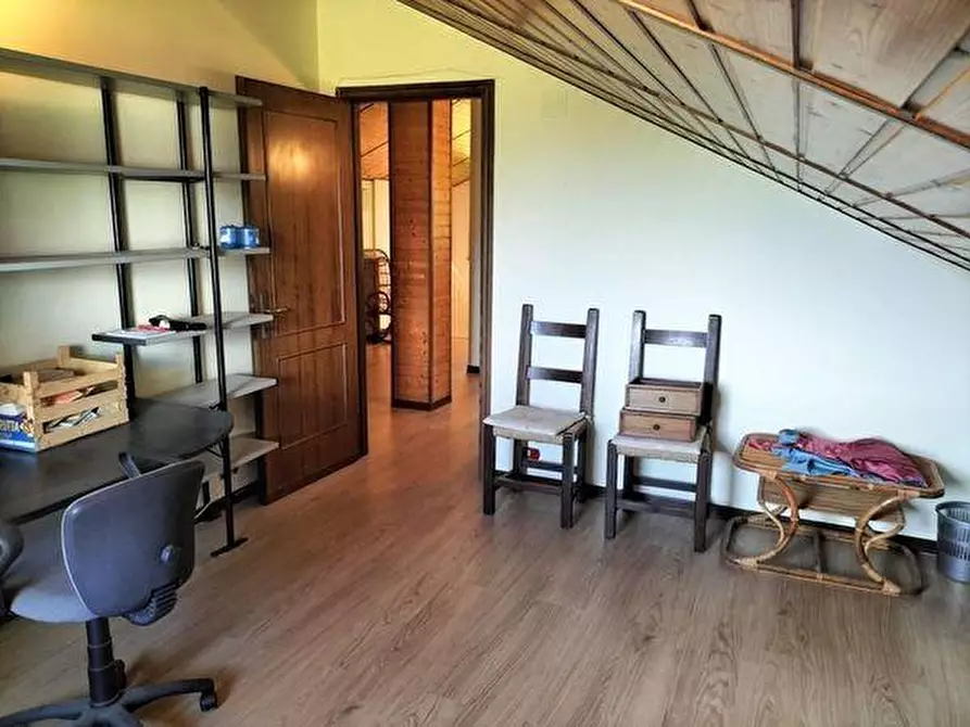 Immagine 18 di Villetta a schiera in vendita  a Licciana Nardi