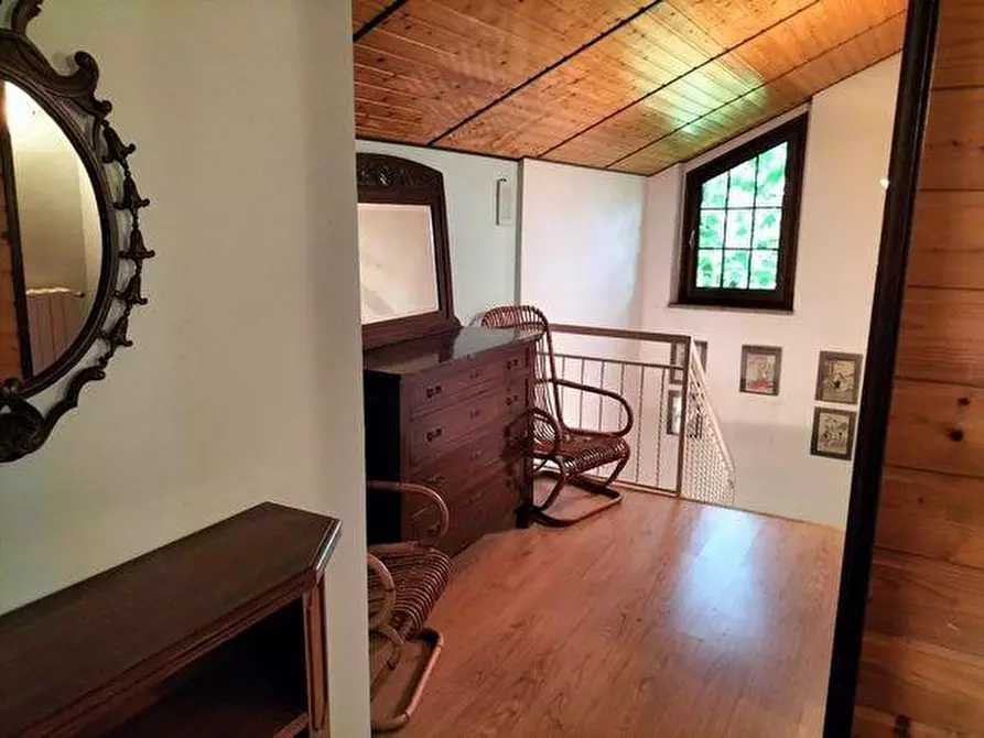 Immagine 17 di Villetta a schiera in vendita  a Licciana Nardi