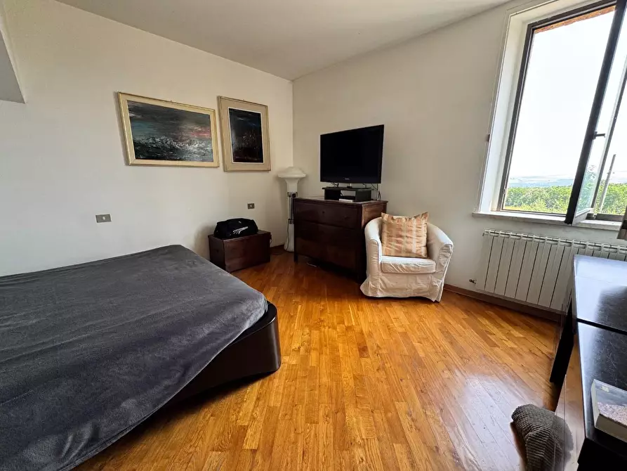 Immagine 47 di Rustico / casale in vendita  a Siena