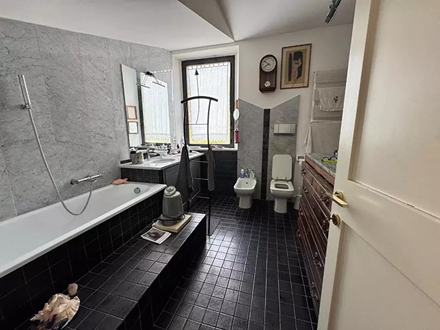 Immagine 45 di Rustico / casale in vendita  a Siena