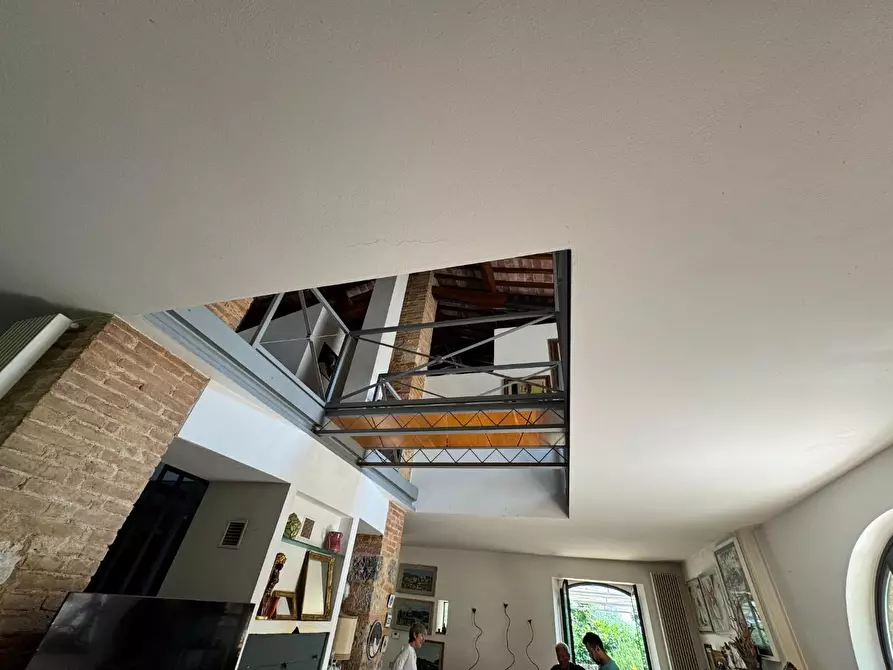 Immagine 25 di Rustico / casale in vendita  a Siena