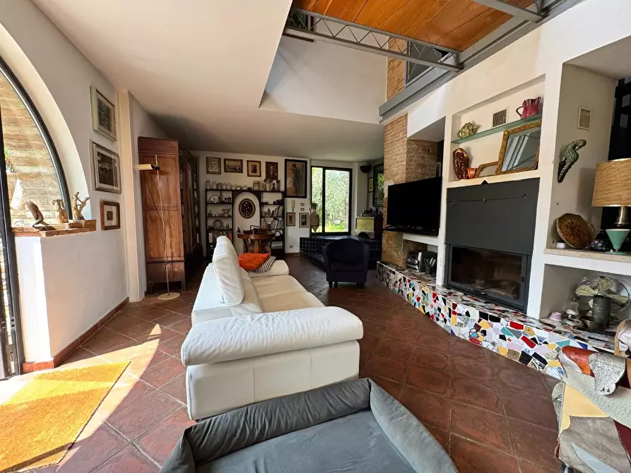 Immagine 21 di Rustico / casale in vendita  a Siena